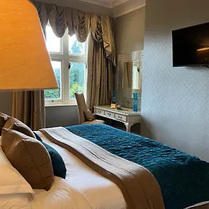 Alexander House & Utopia Hotel